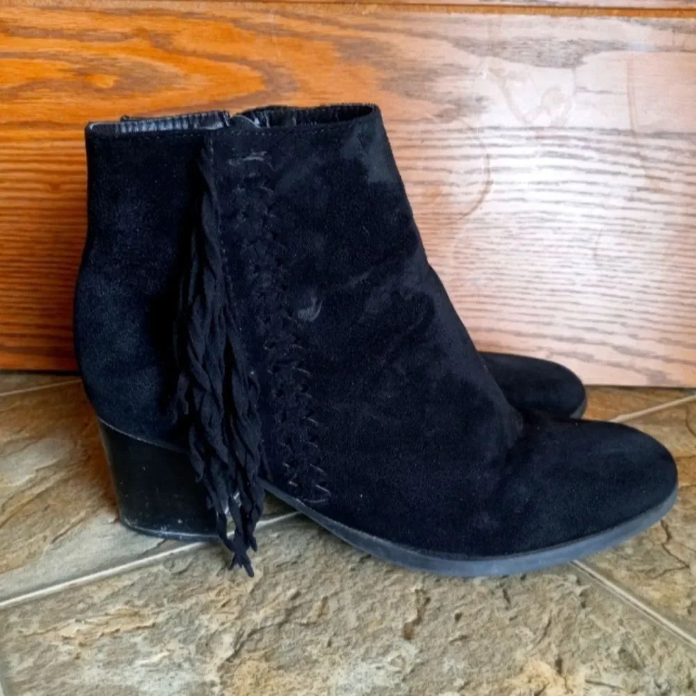 MAURICES Suede fringe boots